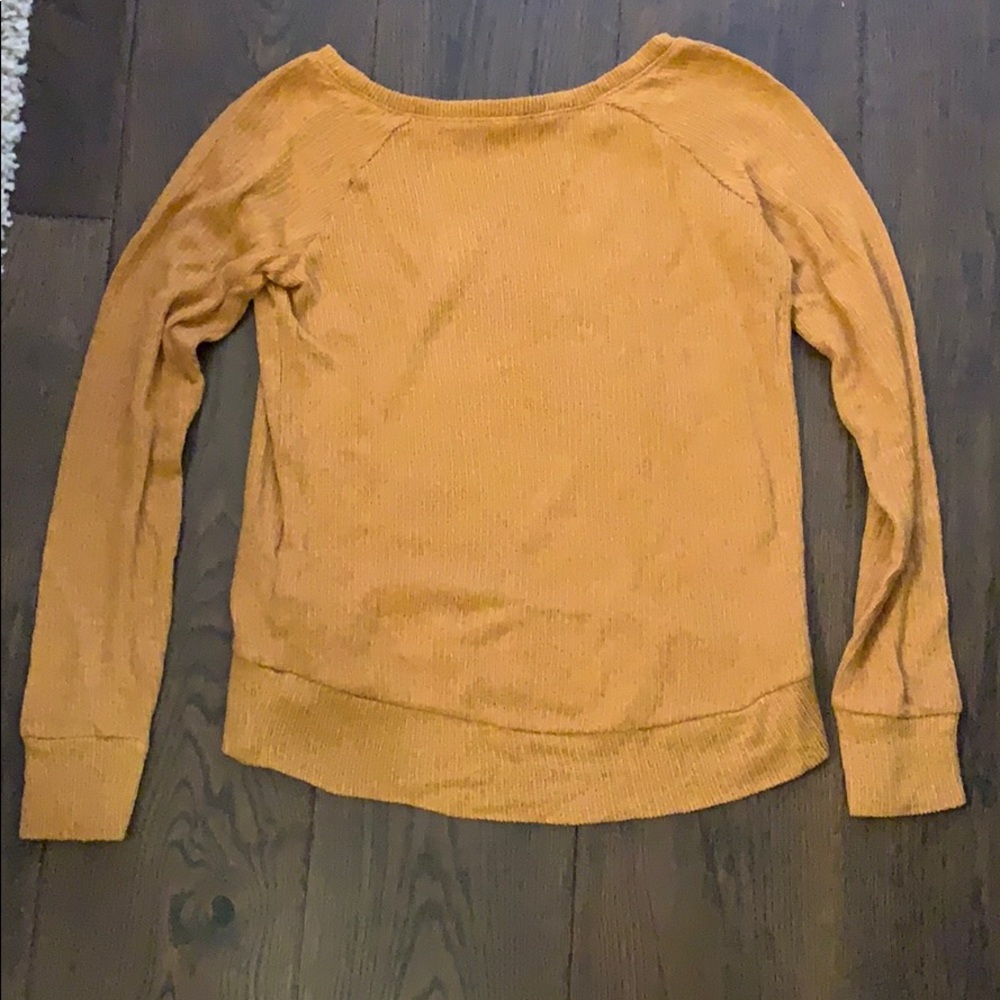 sweater - Picture 4 of 4